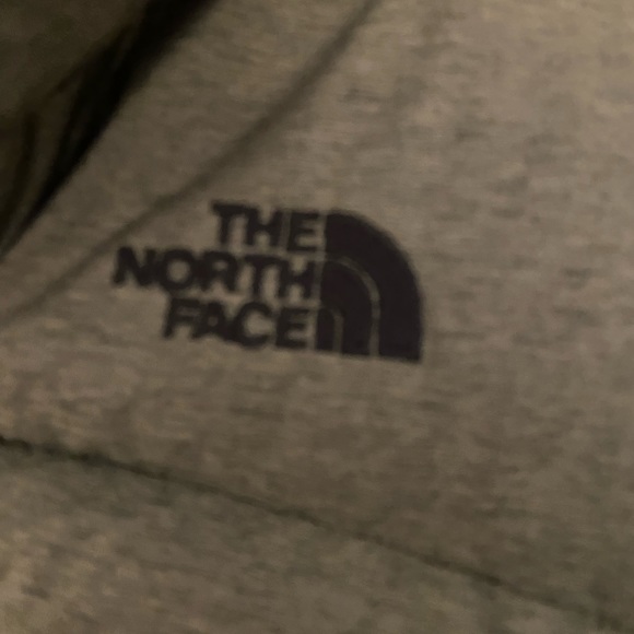 Women’s north face grey jacket new - Picture 5 of 7